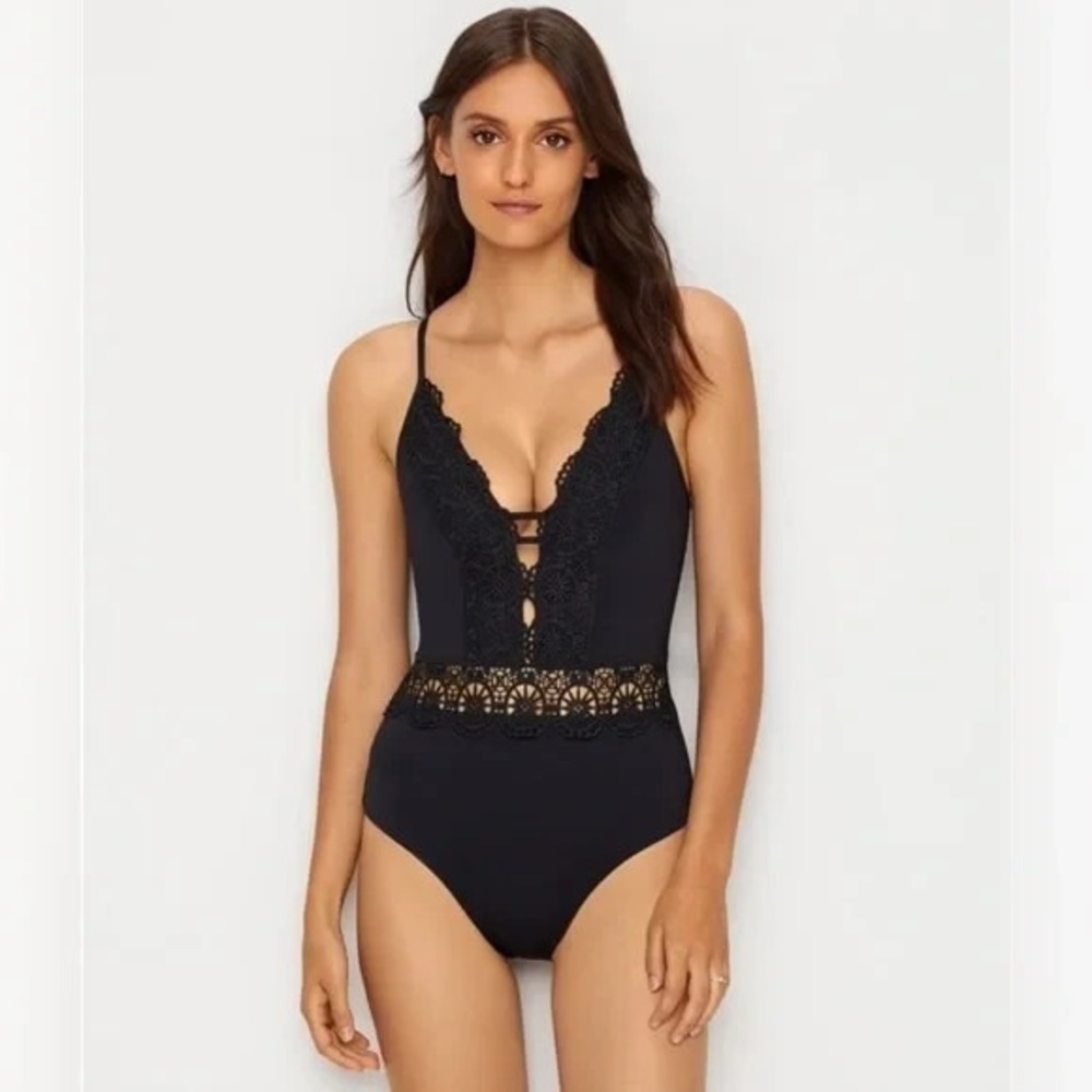 Becca Muse‎ Crochet One Piece Swimsuit Black Size Large Plunging Neckline Beach